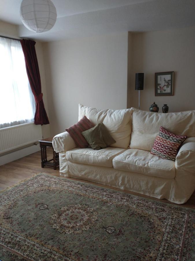 Spacious 2-Bed Apartment In Ruthin Eksteriør bilde